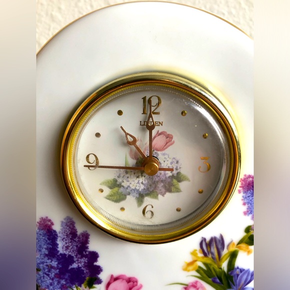 Linden Clock - Picture 6 of 6